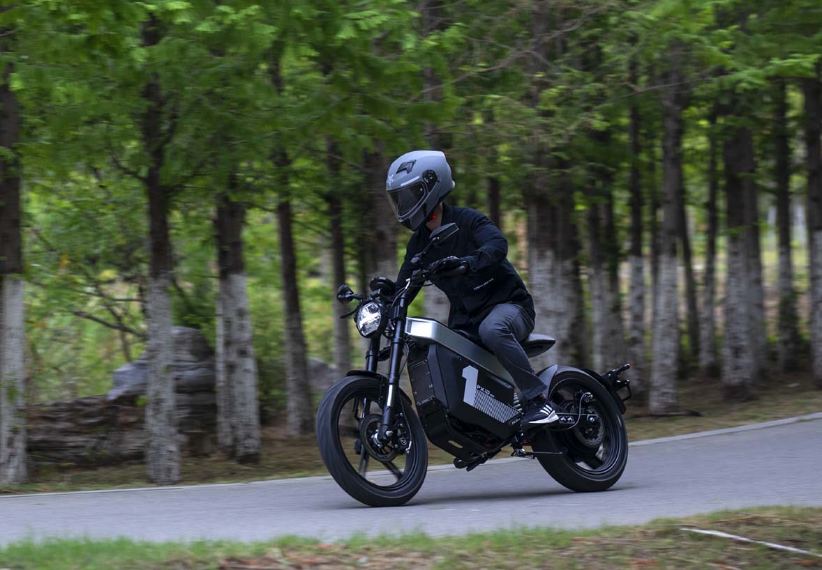 PX-1′s first electric motorcycle, powerful